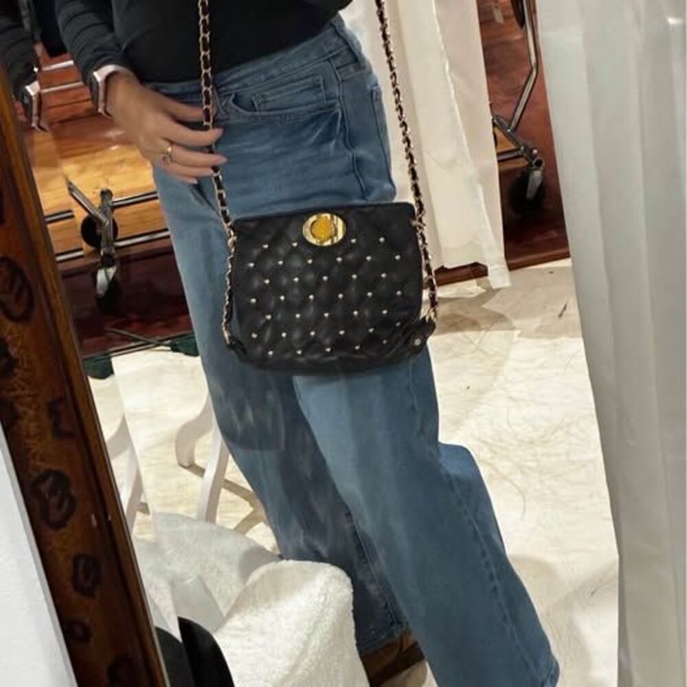 Crossbody - Picture 4 of 4
